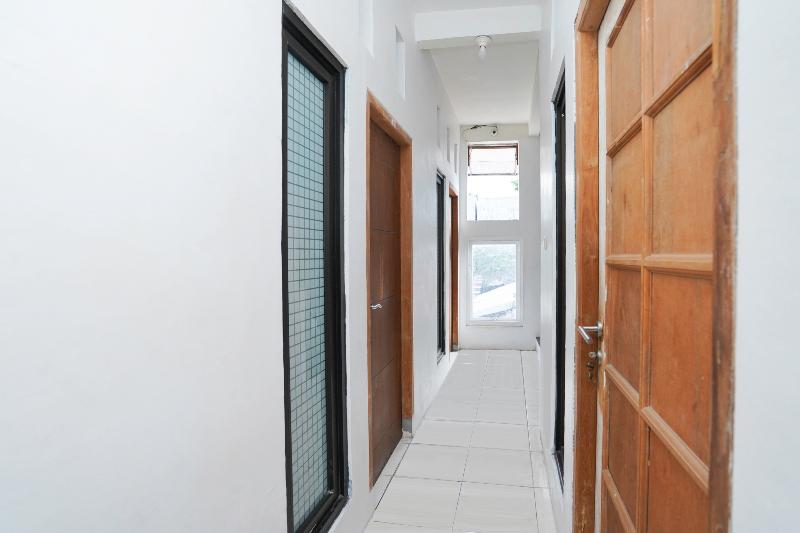 فندق صغير Spot On 2479 Berkah Residence Syariah