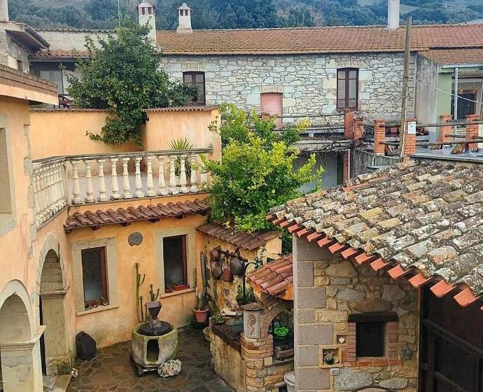 住宿加早餐  Casa Susanna Rural Sardinia