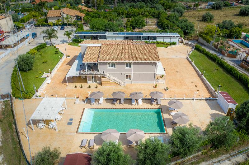 Bed and Breakfast Tramonto Ibleo Resort
