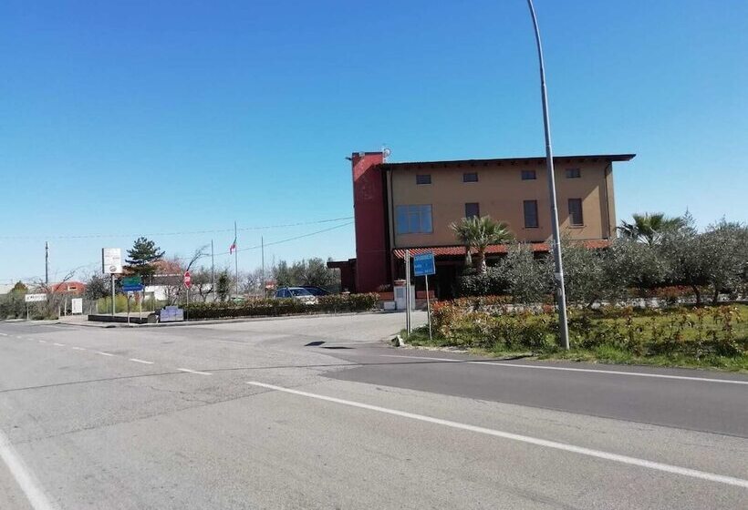 مبيت وإفطار Villa Tardioli Affittacamere