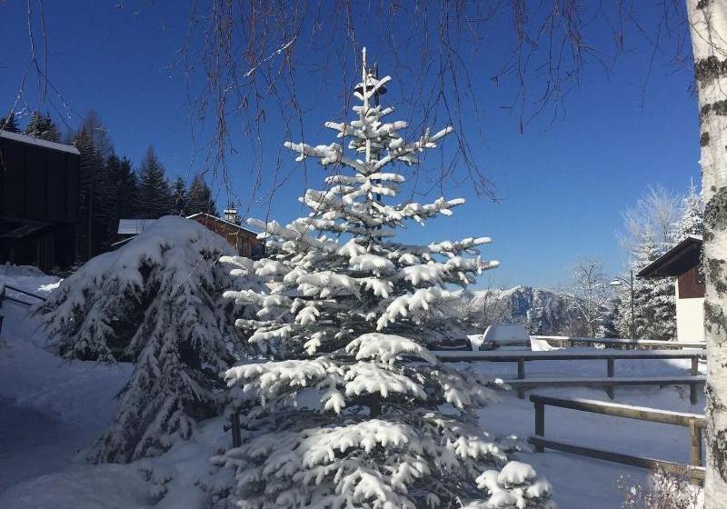 בית מלון כפרי Compet