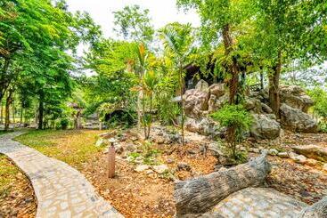هتل Mai Ngam Riverside Resort