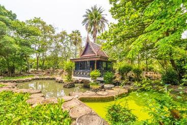 هتل Mai Ngam Riverside Resort