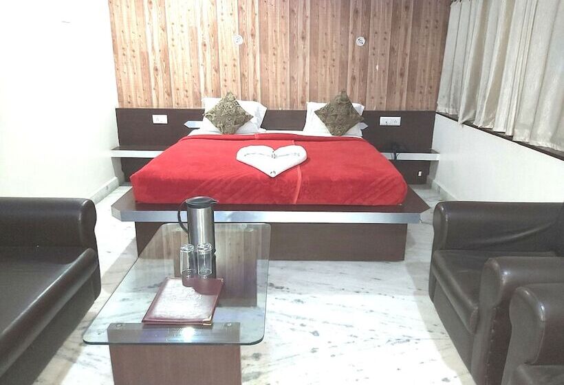 ホテル Neelam Palace