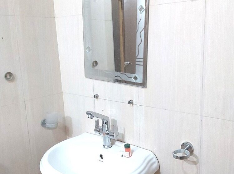 ホテル Neelam Palace