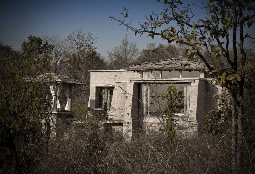 ホテル Pashangarh Panna National Park