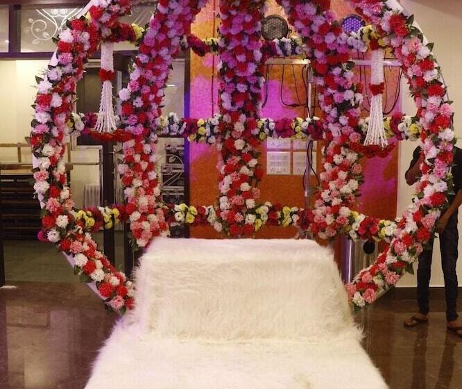 فندق Shivam