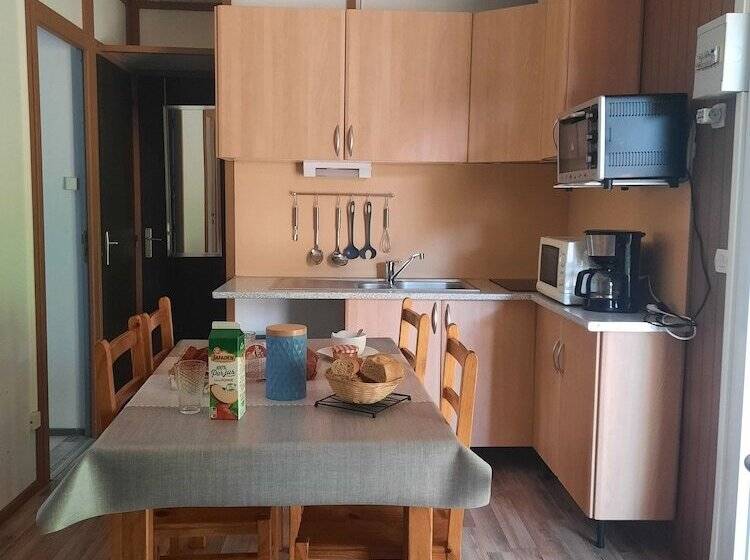 住所  Relais Du Salagou