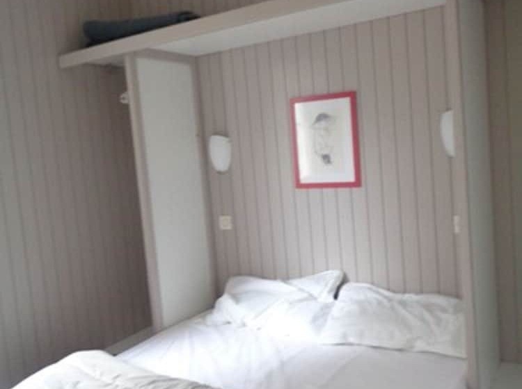 住所  Relais Du Salagou