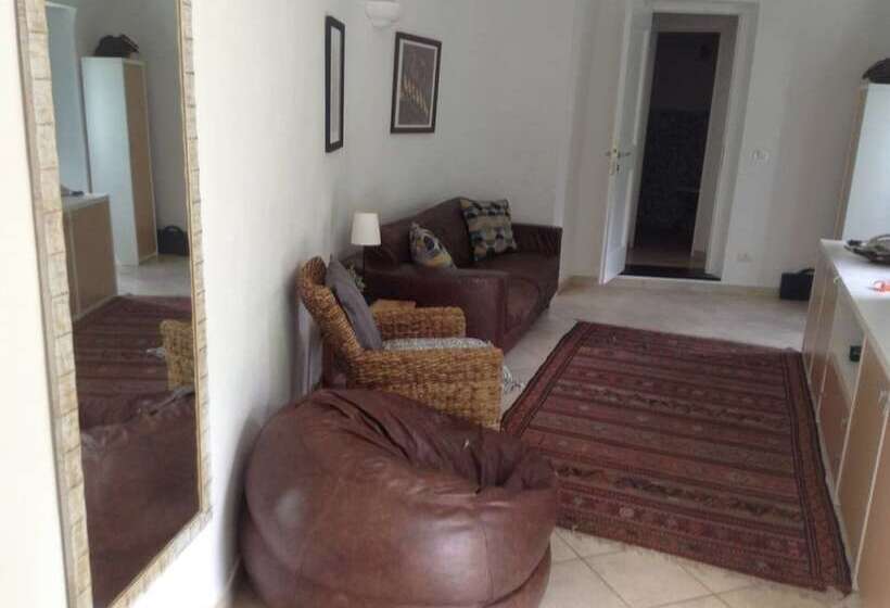 레지던스 Stunning Medieval Mountain Retreat With Pool