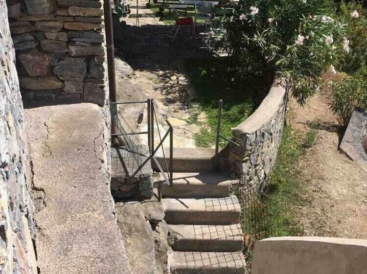 דירת נופש Stunning Medieval Setting Surrounded By Mountains