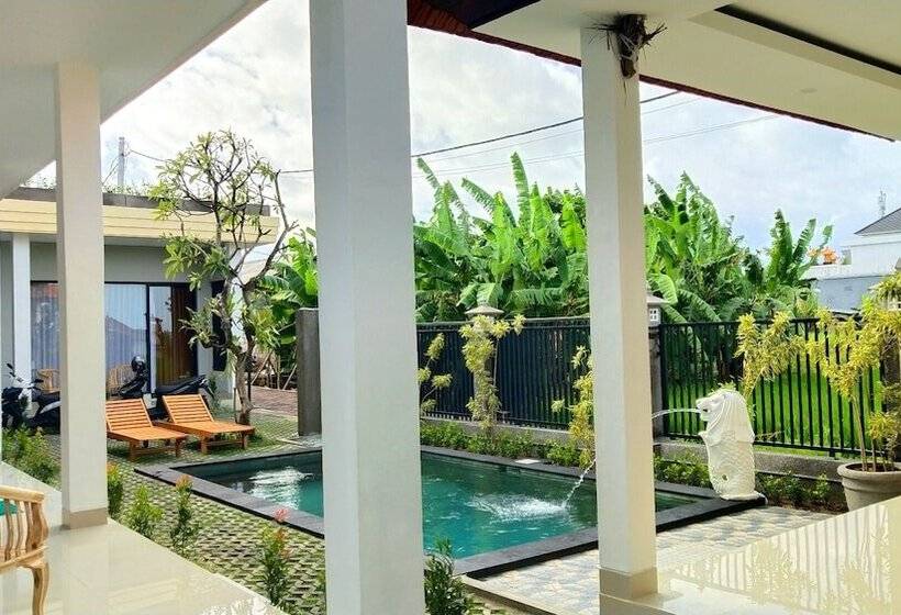 Umah Dangin Guesthouse   Hostel