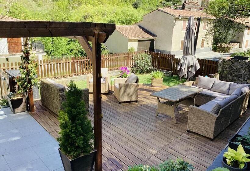 ベッドアンドブレックファースト Aude Escape