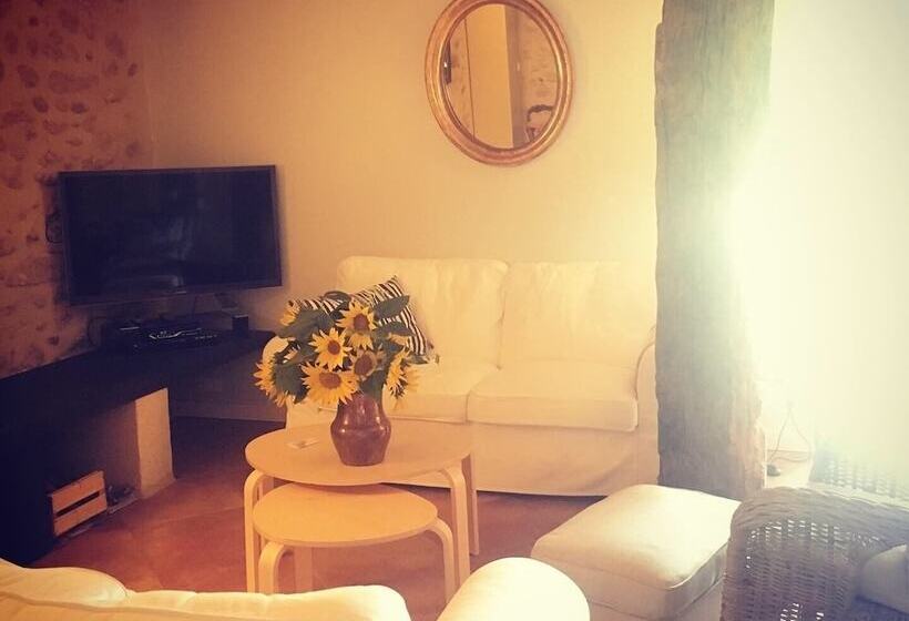 ベッドアンドブレックファースト Chambres Ambroisie