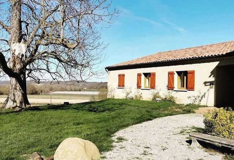 ベッドアンドブレックファースト Chambres Ambroisie