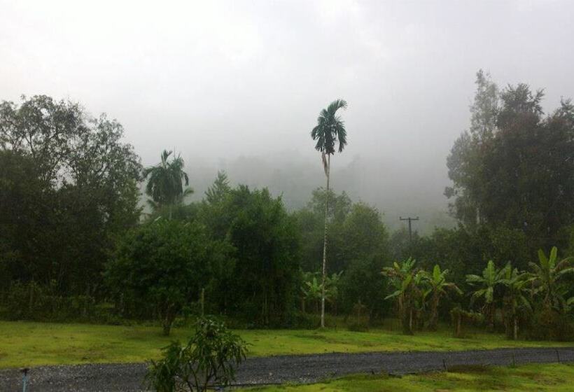 هتل Baan Pennee