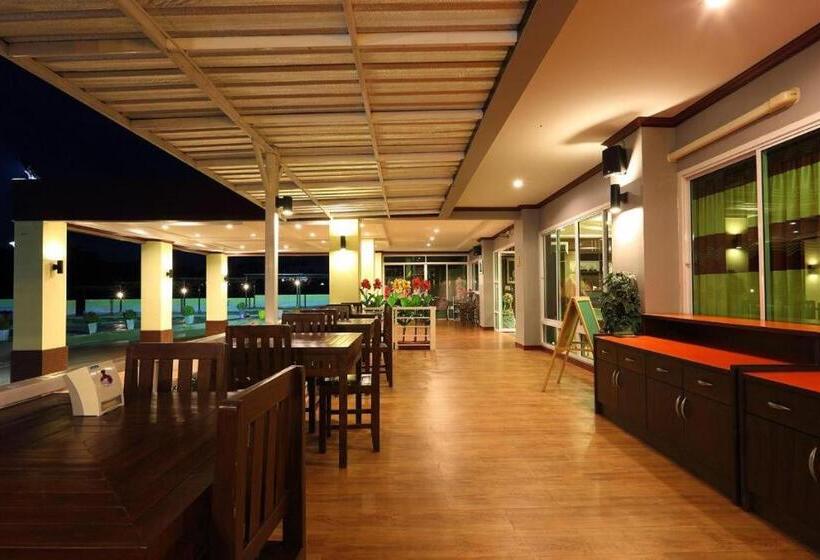هتل Breeze Hill Resort