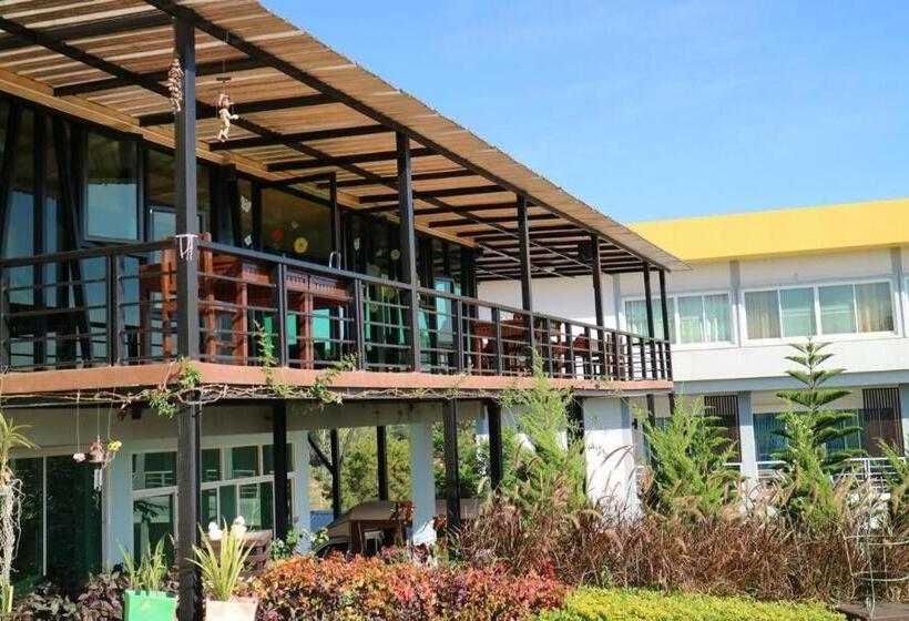 هتل Breeze Hill Resort