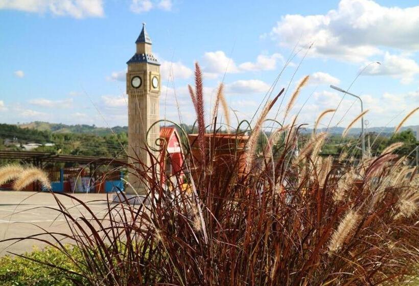 هتل Breeze Hill Resort