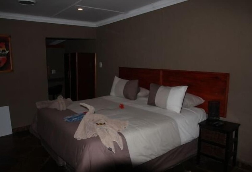 호텔 Emahlathini Guest Farm