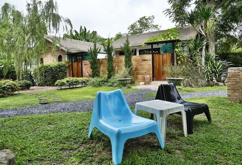 هتل Ginger Bread House  Pet Lover Resort