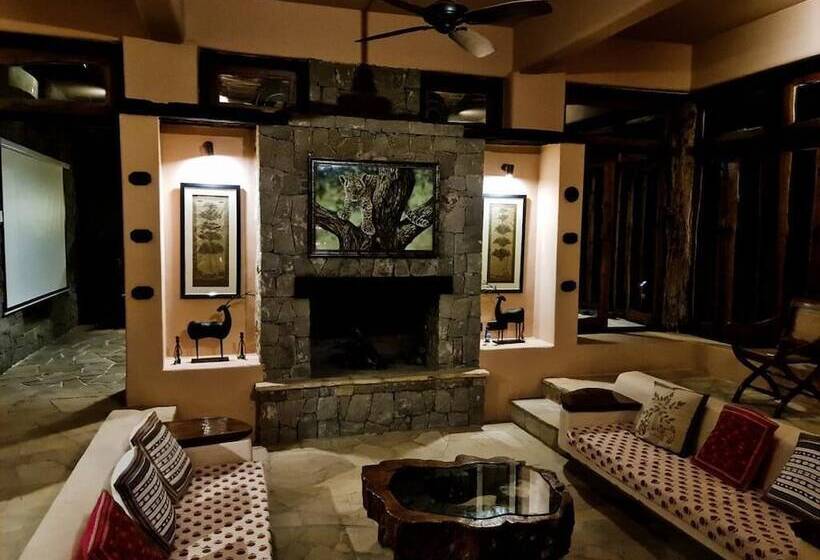 호텔 Pugdundee Safaris  Kanha Earth Lodge