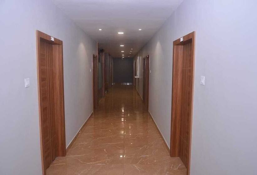 酒店 Radhe Inn