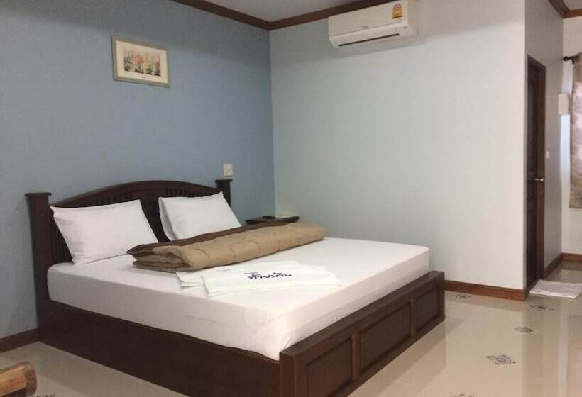 בית מלון כפרי Tai Baan Resort