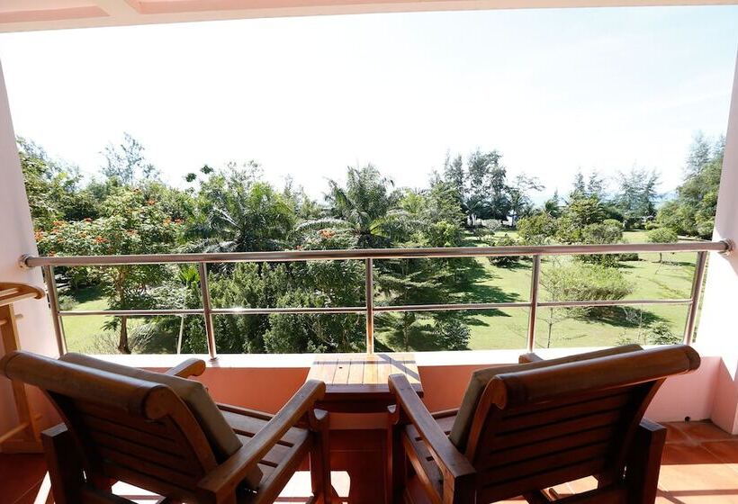 هتل The Princess Beach Resort