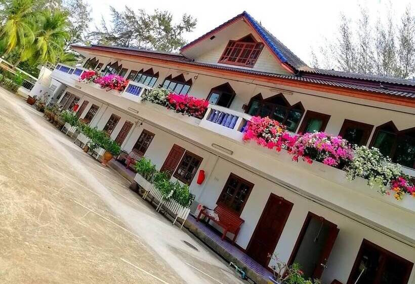 هتل The Princess Beach Resort