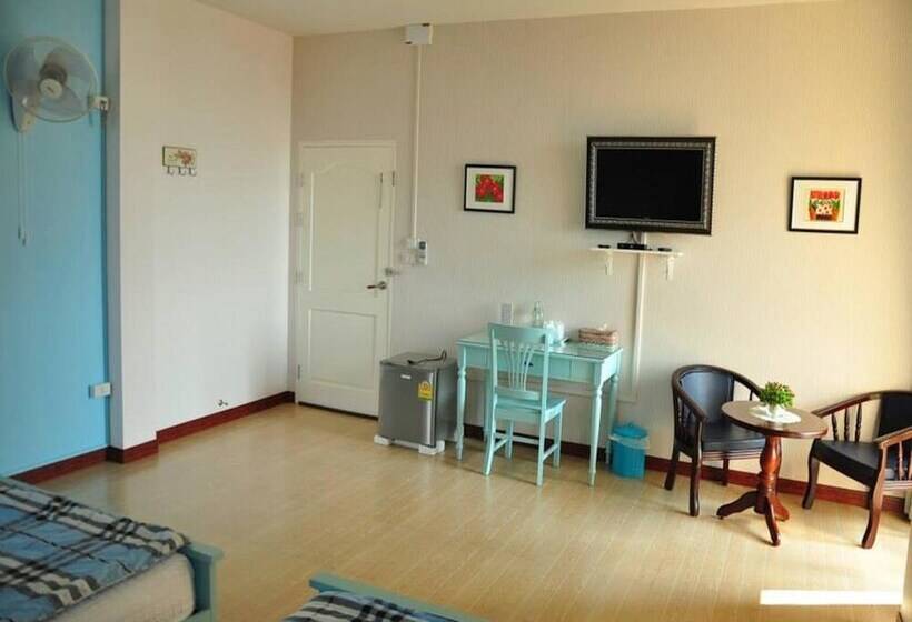 هتل The Room Phatthalung