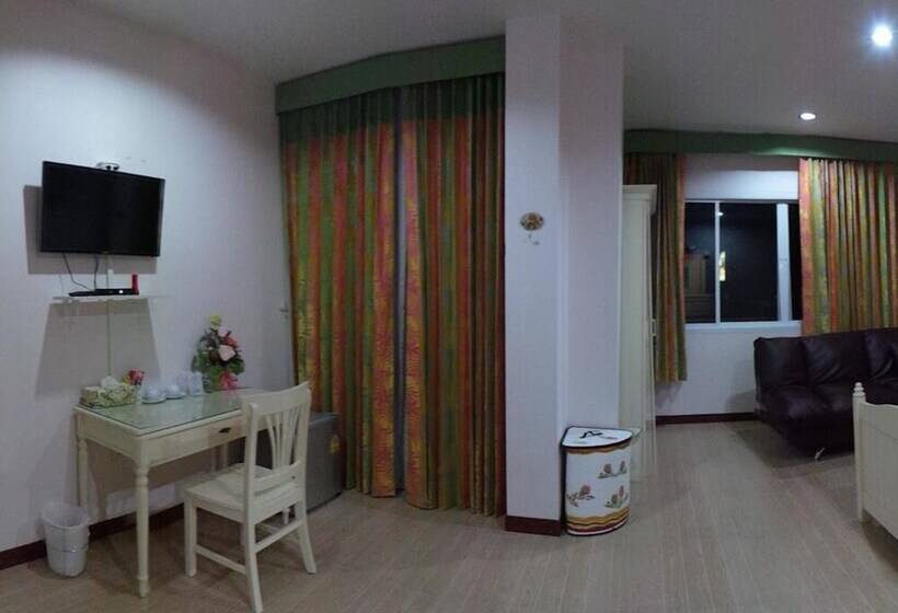 هتل The Room Phatthalung
