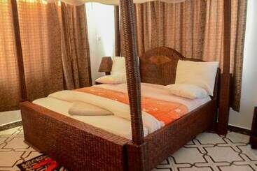 Vamos Hotel Mafinga