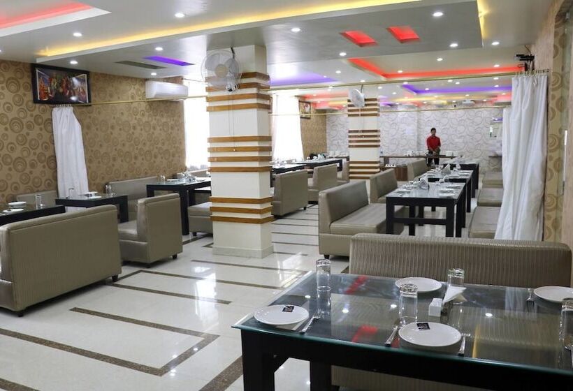 酒店 Vinayak