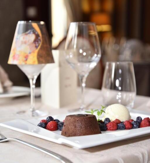 L`art Hotel Carei