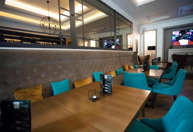 L`art Hotel Carei