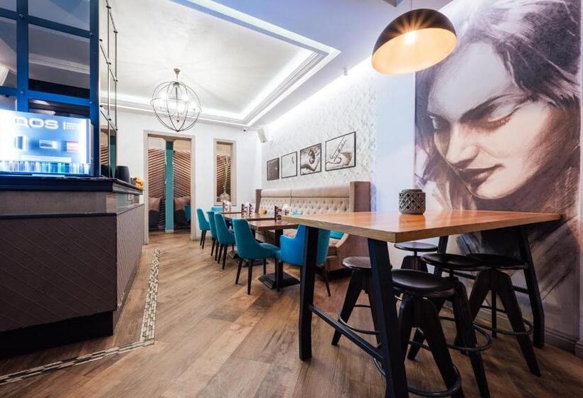 L`art Hotel Carei