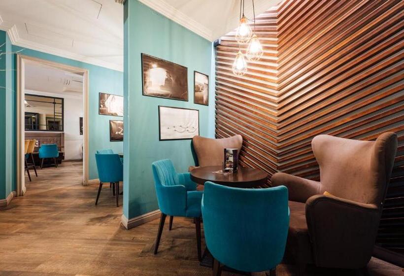 L`art Hotel Carei