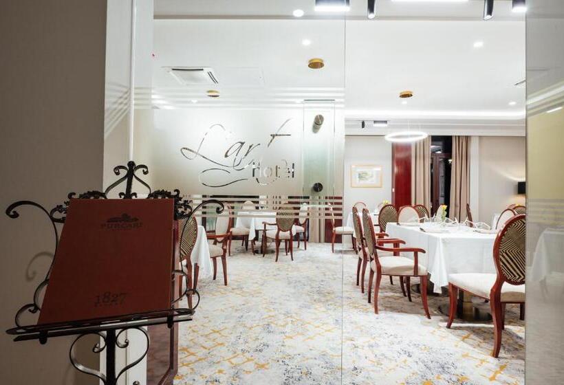L`art Hotel Carei