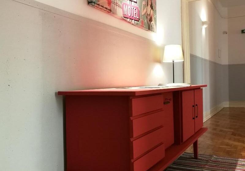 بنسيون Castilho 63 Hostel & Suites