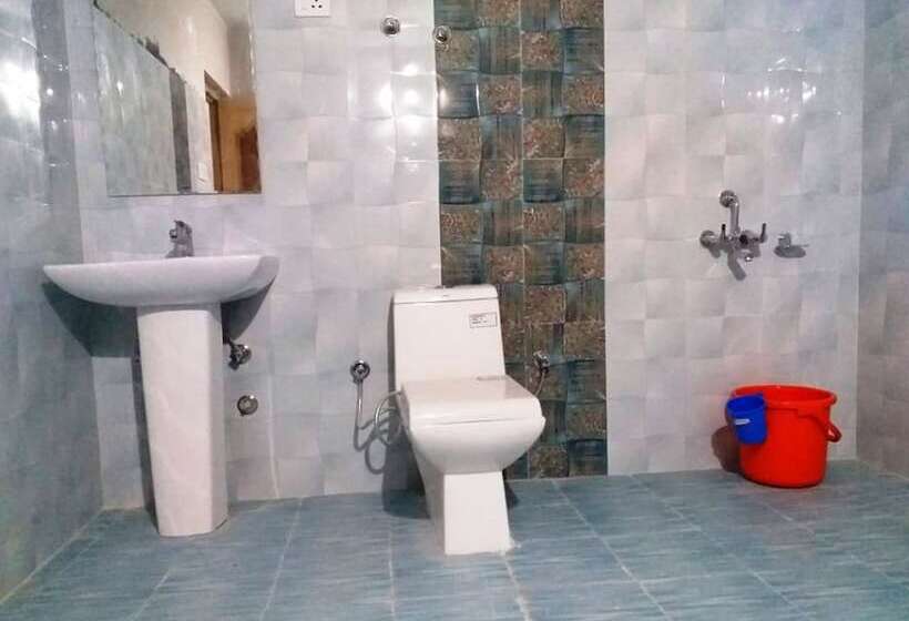 بنسيون Tih Kailash Mansarovar Home Stay & Guest Hs
