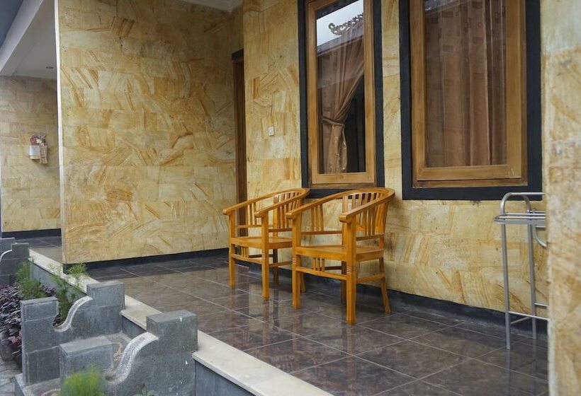 بنسيون Villa Amari