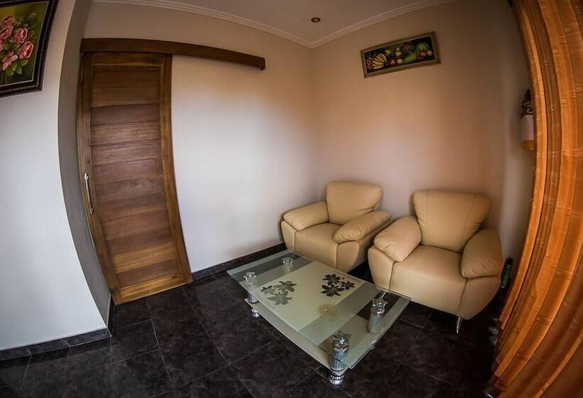 بنسيون Villa Amari