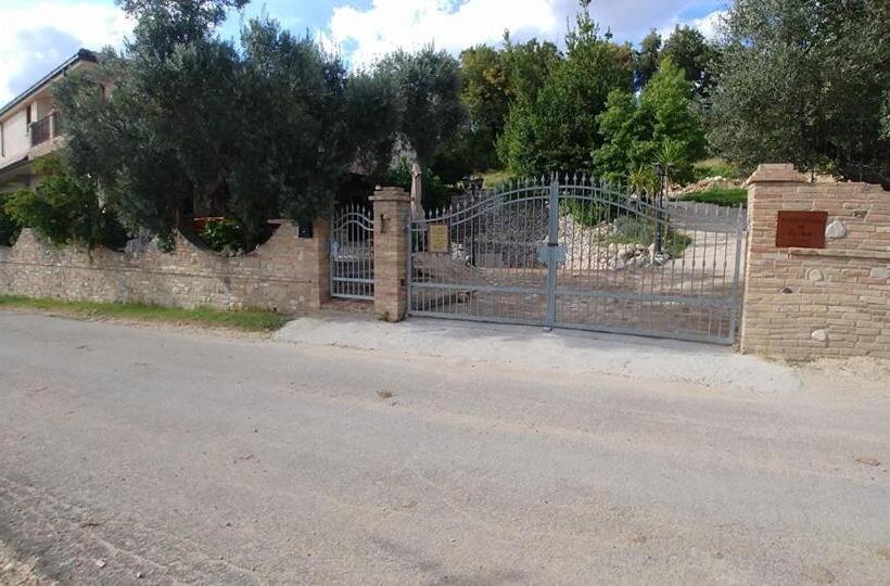 مبيت وإفطار Casale Del Sole