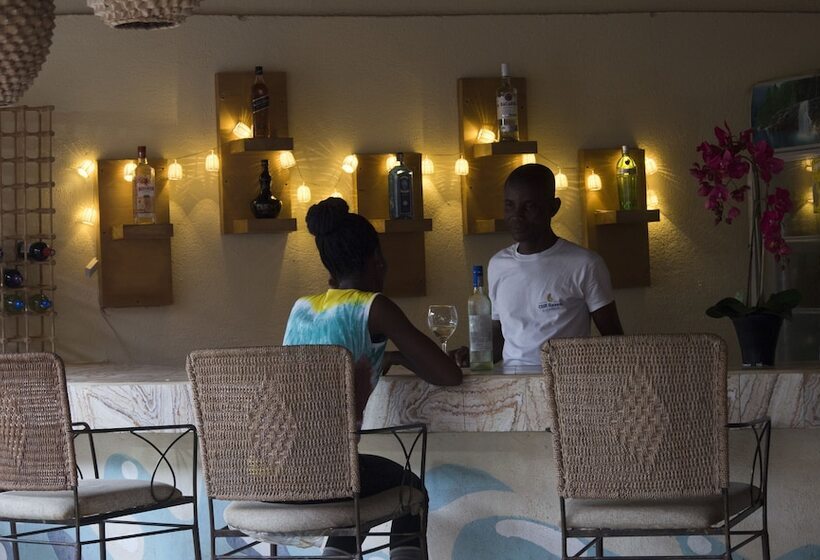 مبيت وإفطار Cliff Haven Beach Resort