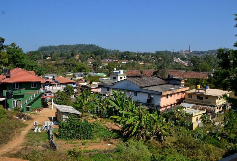 Bed and Breakfast Coorg Girinivas Deluxe Homestay Wi Fi