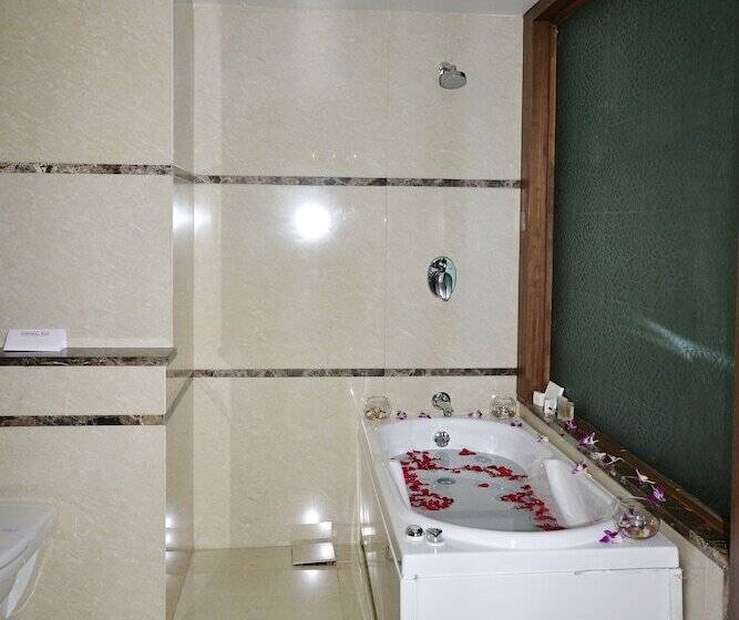 Boulevard9 Luxury Resort & Spa