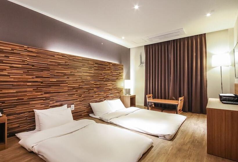 Hamyang Hotel Raon