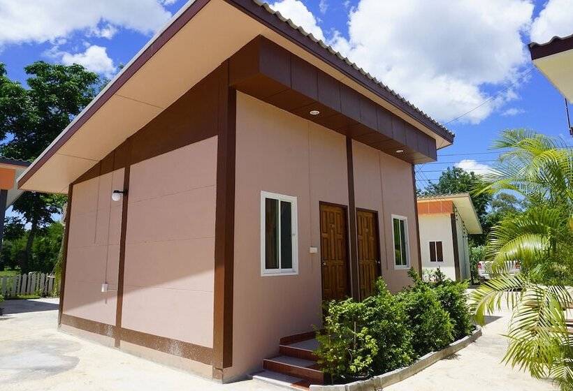 בית מלון כפרי Bandan Resort