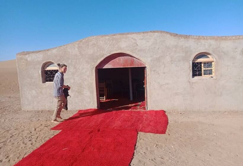 هتل Bivouac Les Nomades